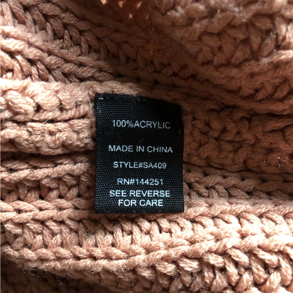 Moon & Madison cropped bubble sleeve neutral sweater - Picture 4 of 11